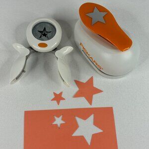 2 Fiskars Star Scrapbooking Craft Paper Punches: Medium Squeeze & Large Punch